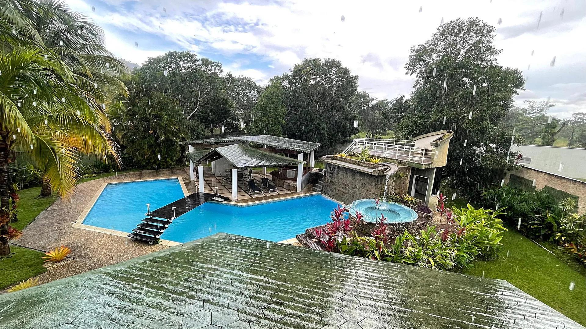 Luxury, Casa de 2 plantas en venta en Valencia, en la urbanización El Solar, conjunto cerrado.